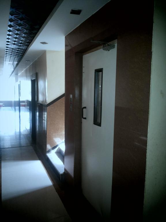 Hotel Sai Galaxy Inn Shirdi Exterior foto