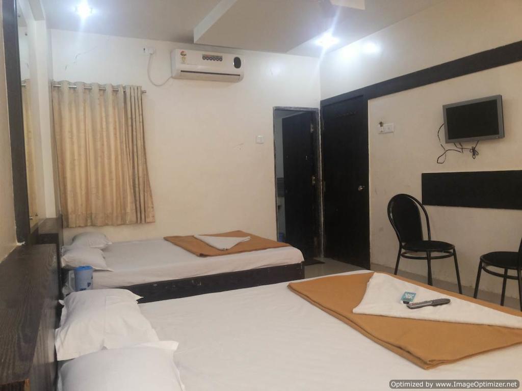 Hotel Sai Galaxy Inn Shirdi Zimmer foto